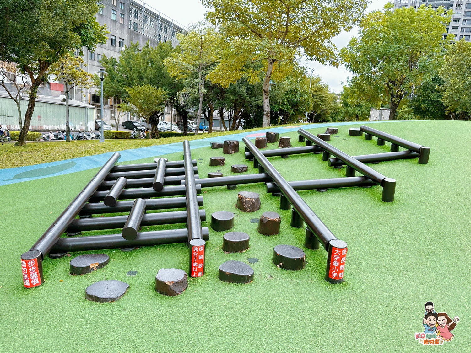 新莊頭前 ▎共融特色公園-頭前運動公園 兩層樓高樹梢觀察遊戲塔 觀木平台落羽松生態池╮ - 第13張圖