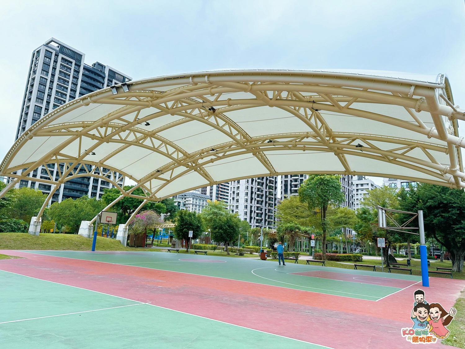 新莊頭前 ▎共融特色公園-頭前運動公園 兩層樓高樹梢觀察遊戲塔 觀木平台落羽松生態池╮ - 第31張圖