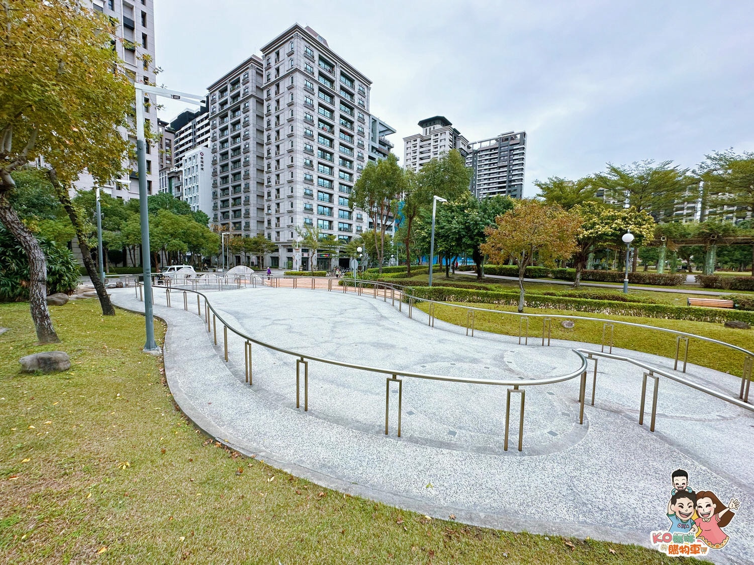 新莊頭前 ▎共融特色公園-頭前運動公園 兩層樓高樹梢觀察遊戲塔 觀木平台落羽松生態池╮ - 第32張圖
